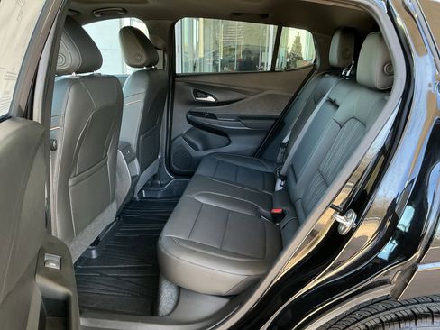 Used 2024 Buick Envista Avenir image 18