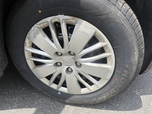 Used 2014 Honda Odyssey LX image 6