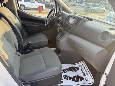 Used 2019 Nissan NV200 S image 13