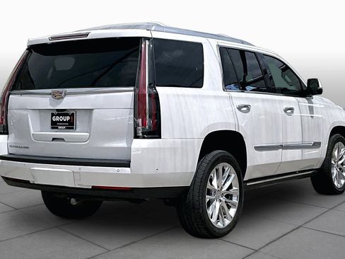 Used 2020 Cadillac Escalade Premium Luxury RWD image 13