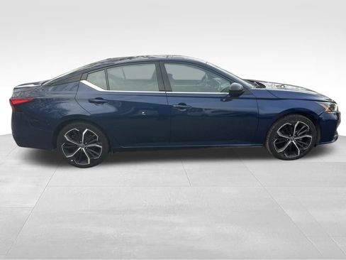 Used 2023 Nissan Altima 2.5 SR image 25