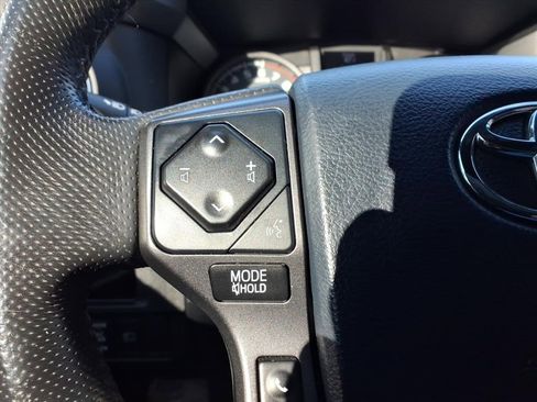 Used 2019 Toyota Tacoma TRD Off-Road image 13