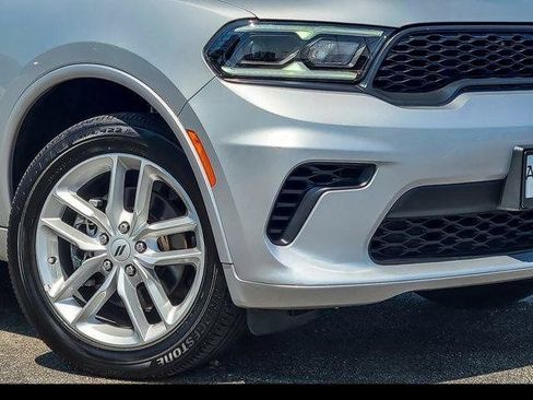 Used 2025 Dodge Durango GT AWD/4WD image 4