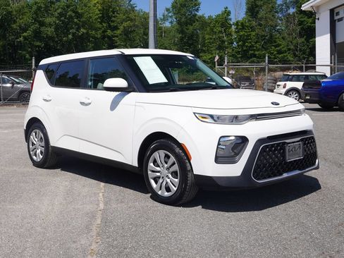 Used 2021 Kia Soul LX FWD image 2