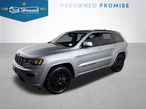 Used 2017 Jeep Grand Cherokee Altitude w/ Quick Order Package 23Z AWD/4WD image 1