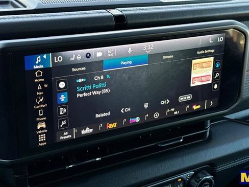 Used 2024 Jeep Wrangler Unlimited Rubicon w/ Technology Group image 22