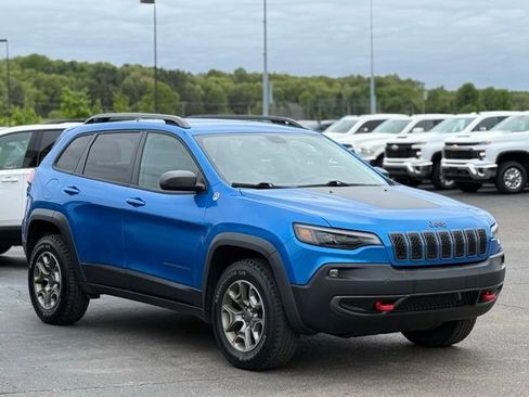 Used 2020 Jeep Cherokee Trailhawk w/ Cold Weather Group AWD/4WD image 33