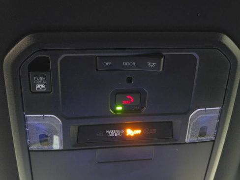 Used 2025 Toyota Tundra Limited image 46