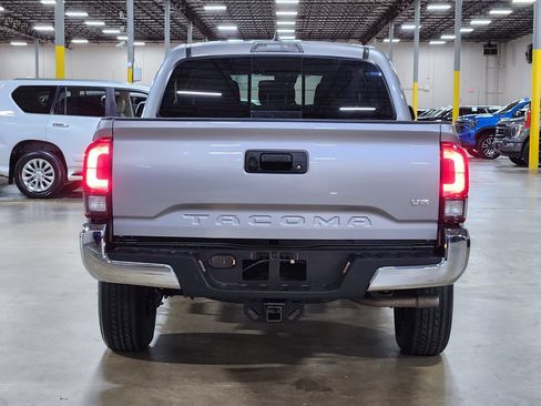 Used 2021 Toyota Tacoma SR5 RWD image 10