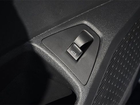 New 2026 Volkswagen Jetta Sport image 9