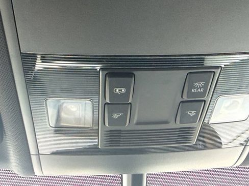 Used 2023 Volkswagen Atlas Cross Sport SE AWD/4WD image 18