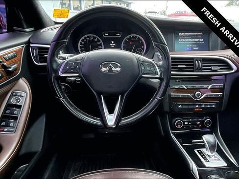 Used 2017 INFINITI QX30 Premium w/ Navigation Package AWD/4WD image 8