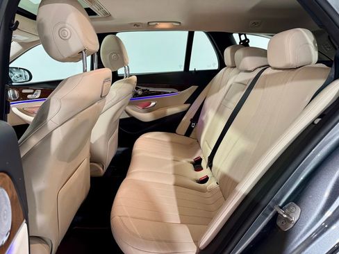 Used 2018 Mercedes-Benz E 400 4MATIC Wagon w/ Premium 1 Package image 28