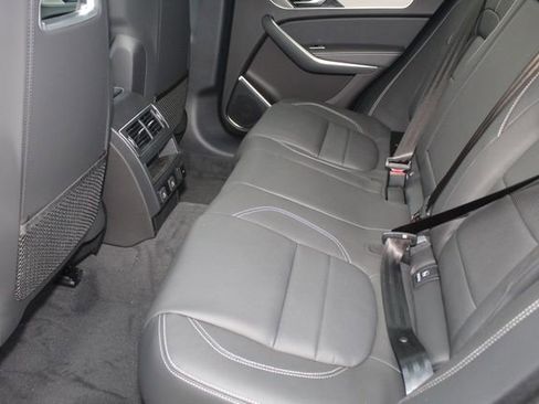 New 2026 Jaguar F-PACE R-Dynamic S image 5