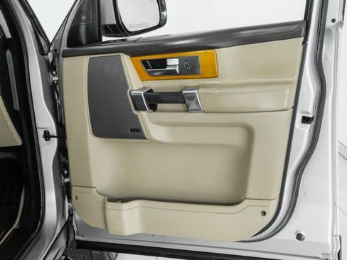 Used 2015 Land Rover LR4 HSE LUX image 49