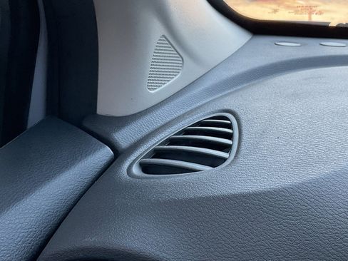 New 2025 Nissan Versa SV w/ Trunk Package image 24