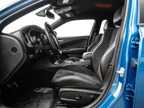 Used 2023 Dodge Charger R/T w/ Plus Group RWD image 33