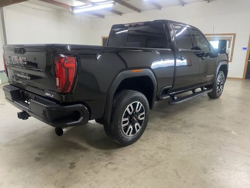 Used 2022 GMC Sierra 2500 AT4 w/ AT4 Preferred Package AWD/4WD image 6
