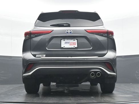 Used 2021 Toyota Highlander Limited AWD/4WD image 30