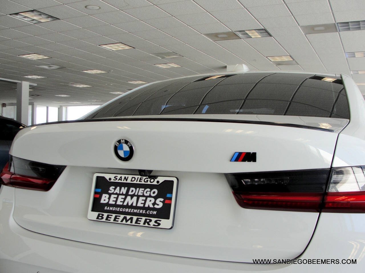 Used 2023 BMW 330i Sedan w/ M Sport Package RWD image 11