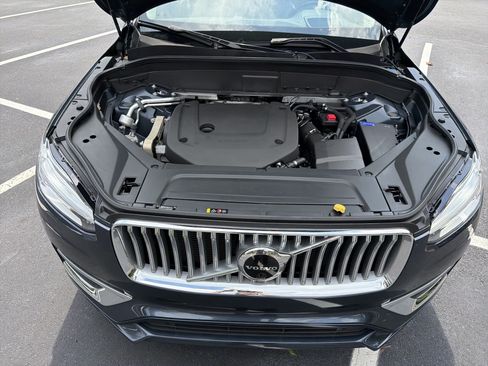 Certified 2023 Volvo XC90 B6 Ultimate w/ Protection Package Premier AWD/4WD image 36