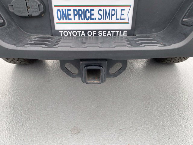 Used 2021 Toyota Tacoma TRD Off-Road w/ Technology Package AWD/4WD image 9