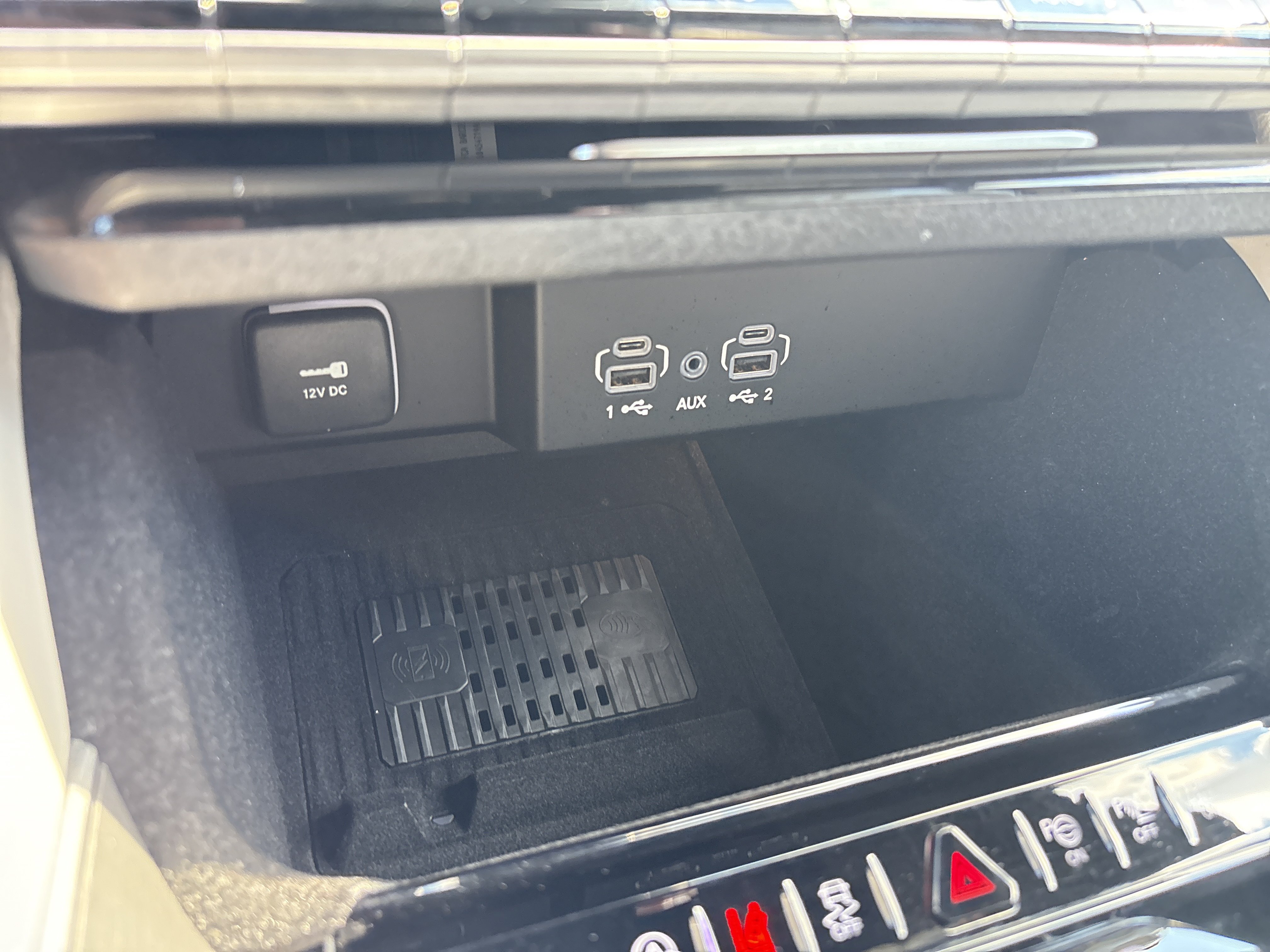 Used 2026 Jeep Grand Wagoneer Limited AWD/4WD image 32
