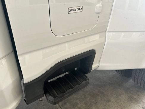 Used 2024 Ford F350 XLT AWD/4WD image 17
