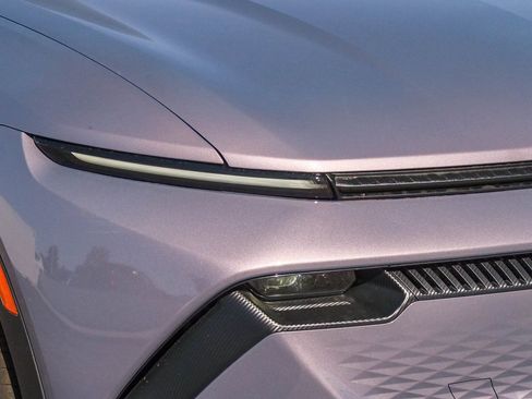 New 2026 Chevrolet Equinox EV LT image 4