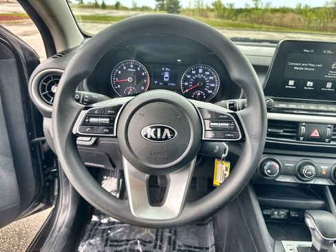 Used 2021 Kia Forte LXS FWD image 18