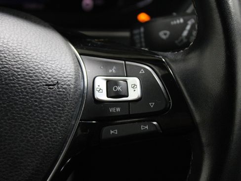 Used 2021 Volkswagen Tiguan SEL Premium R-Line image 10