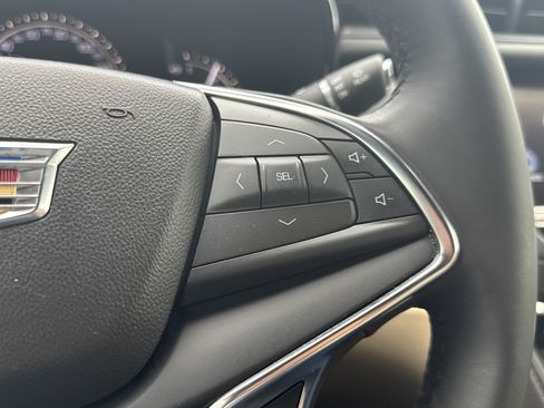 Used 2018 Cadillac XT5 Premium Luxury FWD image 32