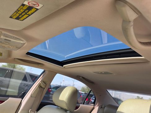 Used 2004 Lexus ES 330 FWD image 15