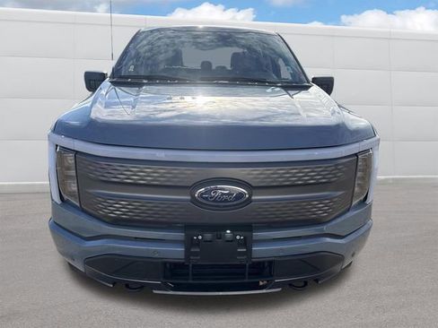 Used 2023 Ford F150 Lightning XLT image 11