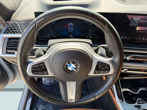 Used 2025 BMW X7 xDrive40i w/ M Sport Package image 17