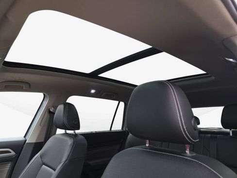 Used 2023 Volkswagen Atlas SE w/ Panoramic Sunroof Package FWD image 29