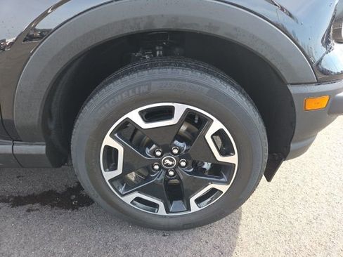 Used 2022 Ford Bronco Sport Outer Banks w/ Tech Package image 5