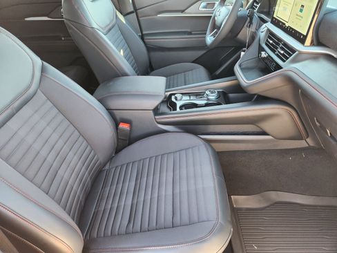 New 2026 Ford Explorer ST-Line w/ ST-Line Street Pack image 14