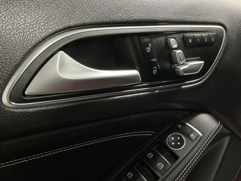 Used 2019 Mercedes-Benz GLA 250 4MATIC image 22