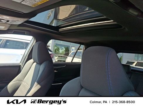 Used 2022 Toyota RAV4 SE w/ Convenience Package AWD/4WD image 16