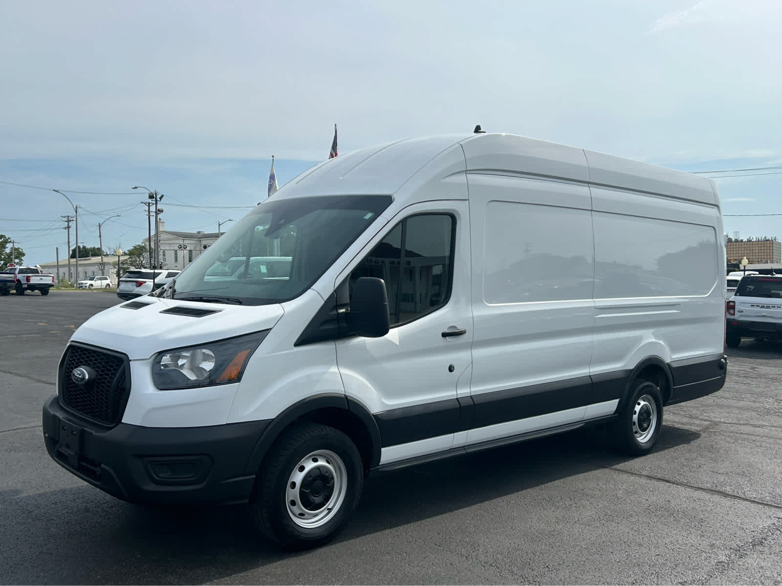 Used 2025 Ford Transit 250 148 High Roof Extended w/ Load Area Protection Package RWD image 2