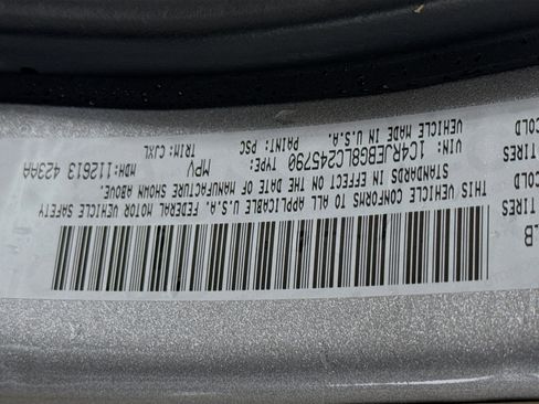 Used 2020 Jeep Grand Cherokee Limited w/ Premium Lighting Group image 40