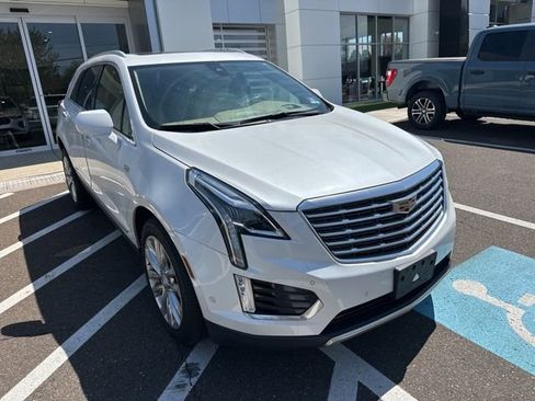 Used 2018 Cadillac XT5 Platinum w/ Driver Assist Package AWD/4WD image 1
