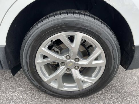 Used 2019 Chevrolet Equinox LT FWD image 10