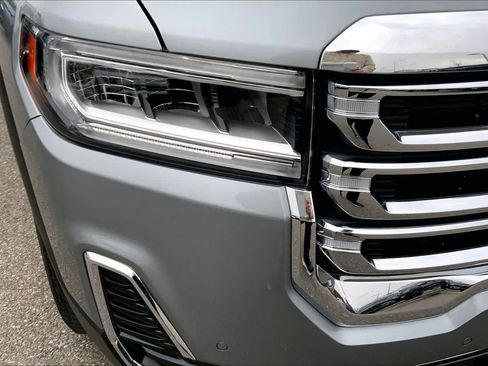 Used 2023 GMC Acadia SLE w/ Driver Convenience Package image 25