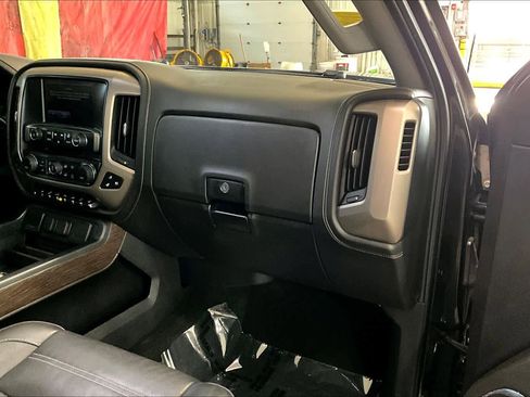 Used 2018 GMC Sierra 1500 Denali w/ Denali Ultimate Package AWD/4WD image 19