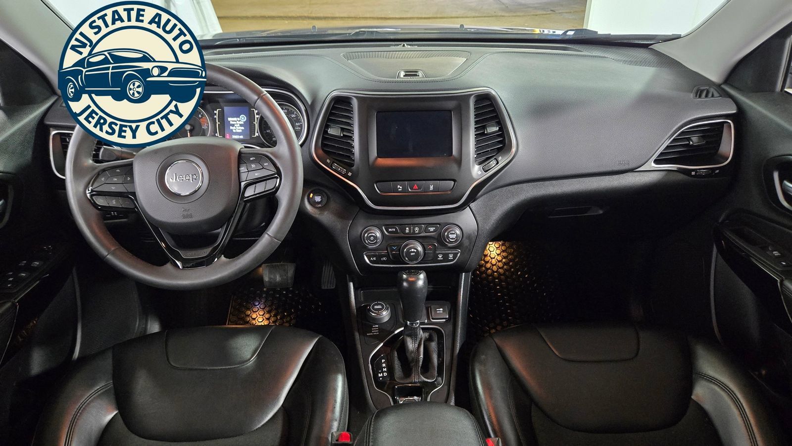 Used 2021 Jeep Cherokee Latitude Plus w/ Sun & Sound Group AWD/4WD image 32