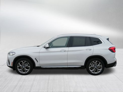 Used 2022 BMW X3 xDrive30i w/ Premium Package image 4