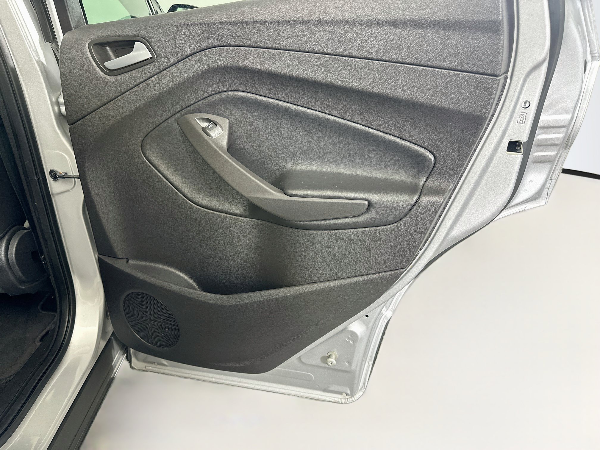 Used 2018 Ford Escape SEL w/ Ford Safe & Smart Package FWD image 31