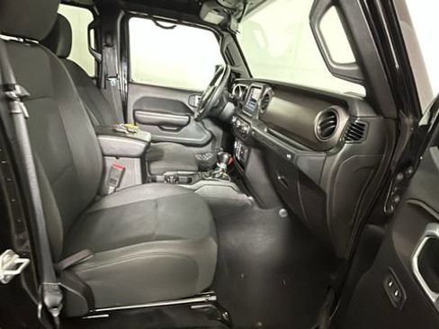 Used 2018 Jeep Wrangler Unlimited Sport S AWD/4WD image 29
